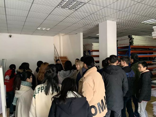 西安工程大学广告专业师生开云 开云体育平台参观东川UV机西北直营中心(图4)