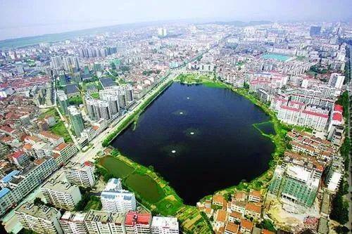 发挥平台作用 推动地方发展武汉广告展组委会走访黄冈市优秀广告企业开云 开云体育(图6)