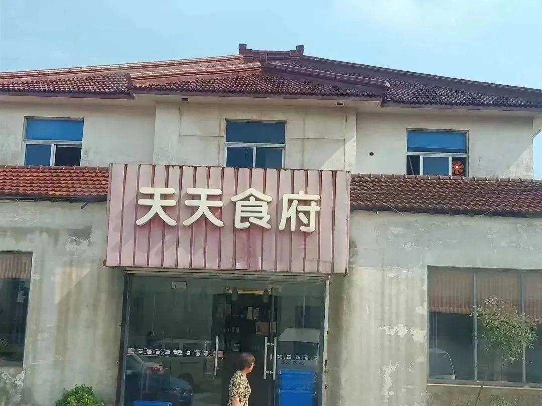Kaiyun 开云体育【区域深耕】除隐患提颜值户外广告整治在行动！(图2)
