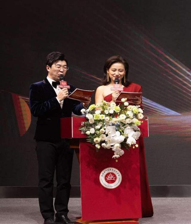 开云APP 开云官网入口新化文印辽宁分会2024新春年会暨首届图文广告行业交流会在沈举办(图13)