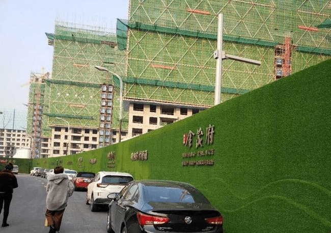 开云 开云体育平台【华蔓广告公司】2日南充广告市场围挡制作加工安装报价(图2)